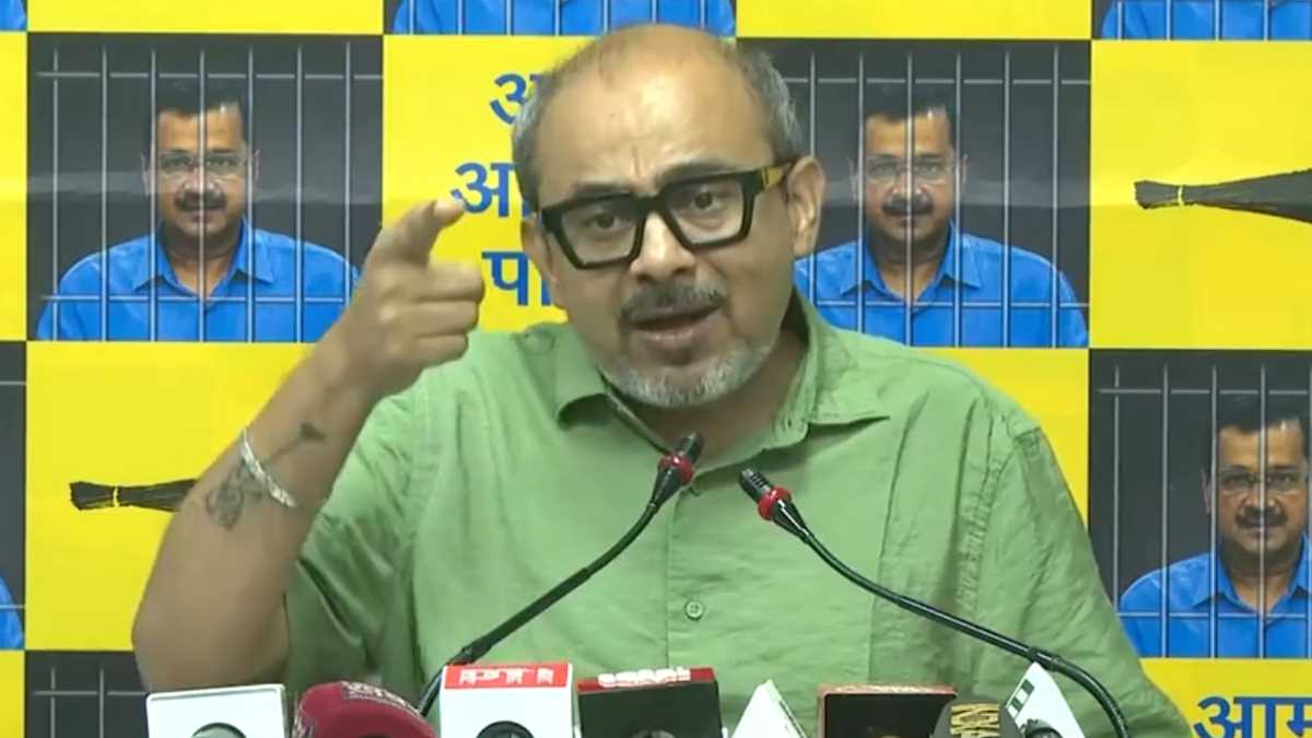 पानी के बाद भाजपा और एलजी अब कर रहे दिल्ली की शिक्षा प्रणाली पर प्रहार : दिलीप पांडे